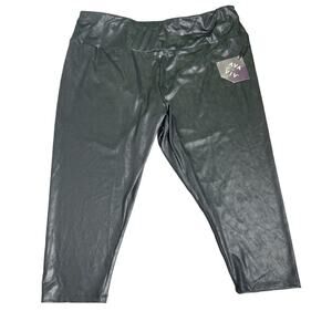 Ava & Viv Black Faux Leather High Waist Capri Leggings Plus Sz 2X (20W-22W) NWT